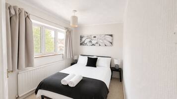 3 bedrooms, iron/ironing board, free WiFi, bed sheets