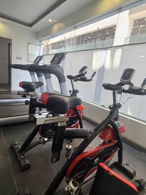 Fitness facility - 1-bedroom apartment GYM - Washer - Walk to Yaya Center (Nairobi)