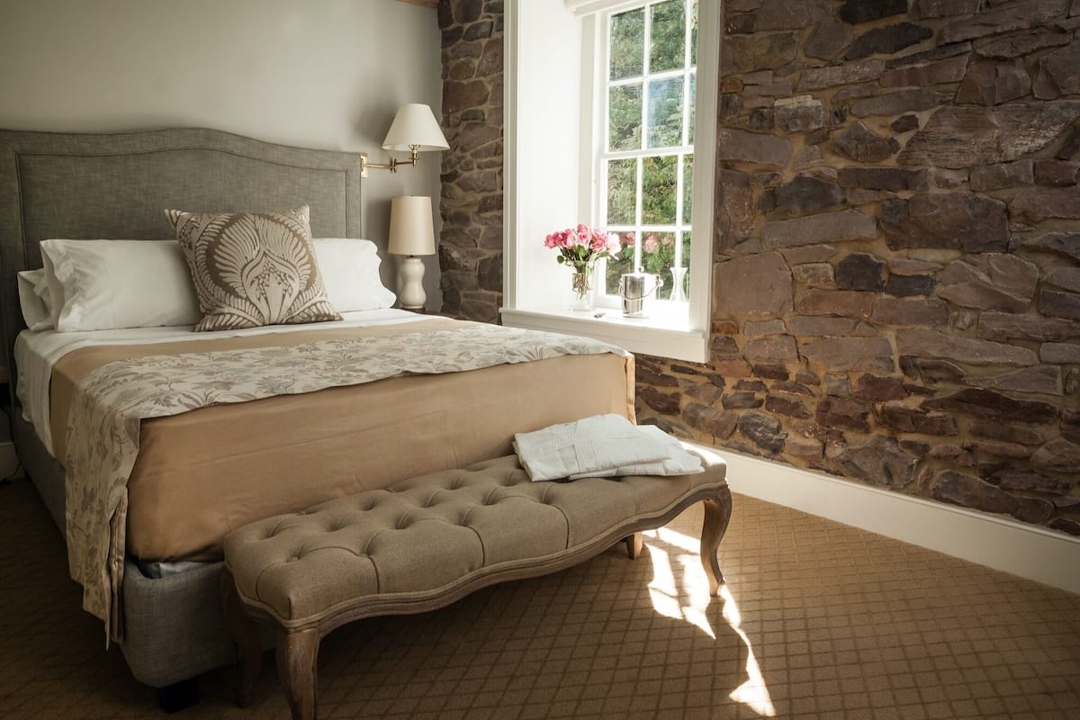 In-room safe, iron/ironing board, free WiFi