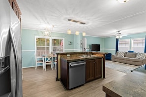 Living area - Bluebonnet by the Beach𓇼Golf Cart+Beach Gear+Cozy (Oak Island)