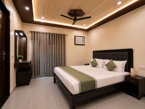 Habitación Deluxe con 1 cama matrimonial o 2 individuales, balcón | Wifi gratis 