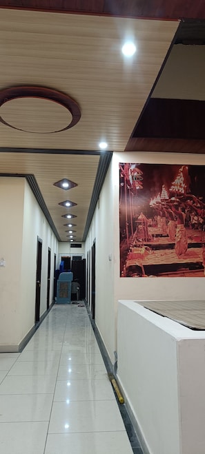 Interior - Shri Ram Janki Atithi Nivas (Varanasi)