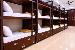 Dormitorio compartido económico | Wifi gratis 