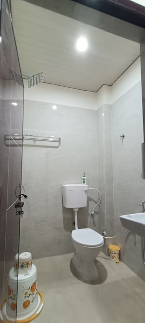 Bathroom - Shri Ram Janki Atithi Nivas (Varanasi)