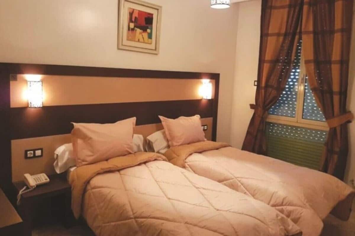 Habitación clásica con 2 camas individuales | Escritorio y wifi gratis