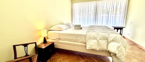 2 bedrooms, iron/ironing board, free WiFi, bed sheets