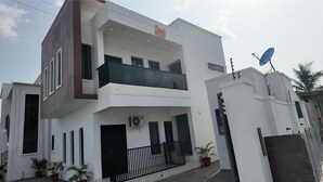 Exterior - A premium apartment in the heart of Ibadan, offering comfort and convenience. (Ibadan)