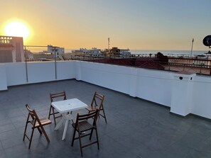 Outdoor dining - Vrbo Property (Asilah)
