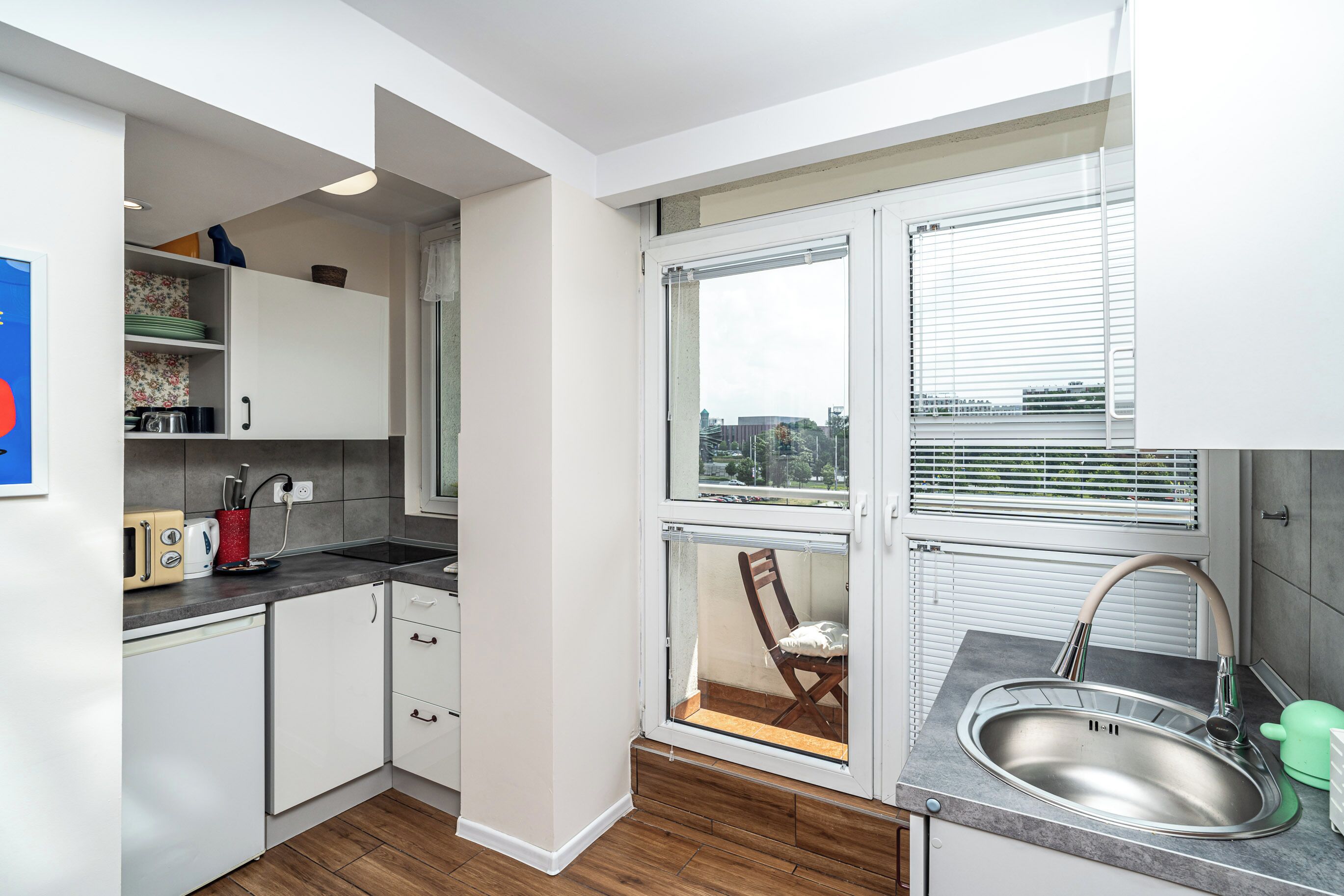 Studio, Balcony, City View | Private kitchenette