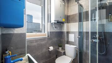 Studio, Balcony, City View | Bathroom