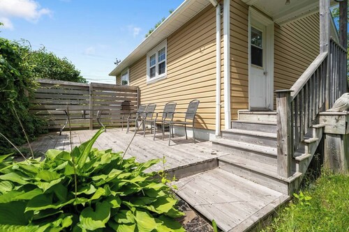 Charming 2BR Bungalow in the Heart of Antigonish