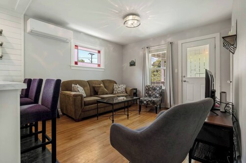 Charming 2BR Bungalow in the Heart of Antigonish