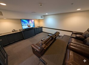 Smart TV, fireplace - New Listing | King Bed | Steps from the slopes (Keystone)