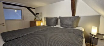 Appartement "Burgblick" (dernier étage gauche) avec vue sur le château et Wi-Fi gratuit