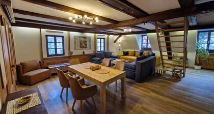 Apartment "Burgblick" (Upper Floor Left) with Castle View and Free Wi-Fi