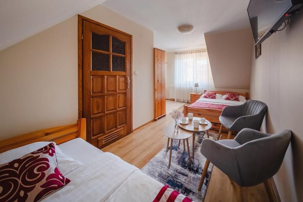 Triple Room | Iron/ironing board, free WiFi