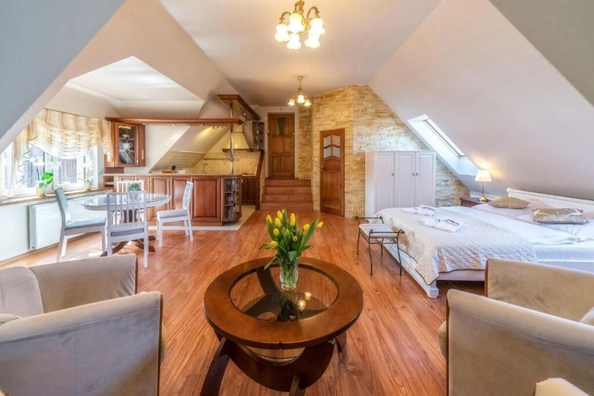 Apartment, Mountain View | Iron/ironing board, free WiFi