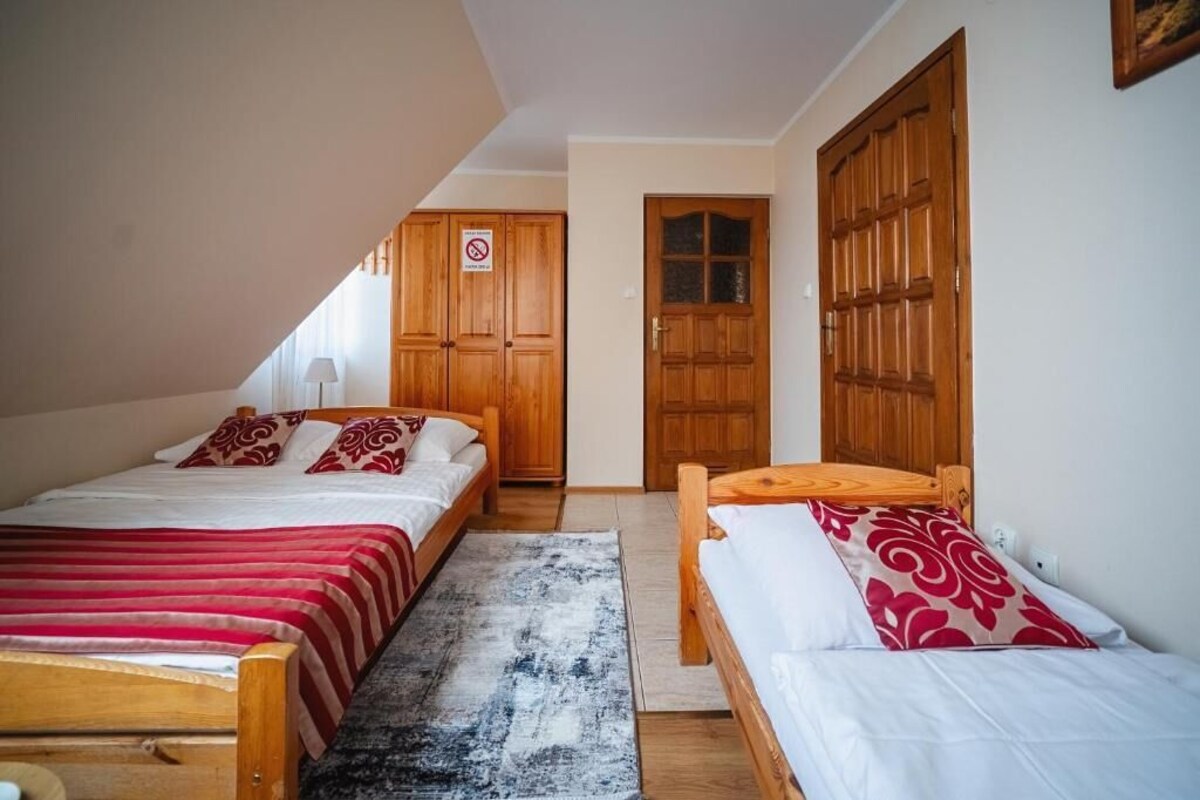 Triple Room | Iron/ironing board, free WiFi