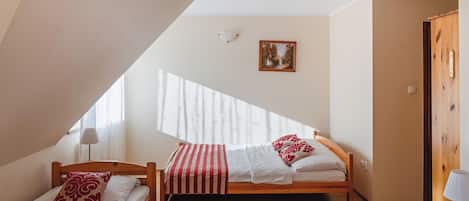 Family Room, Mountain View | Iron/ironing board, free WiFi