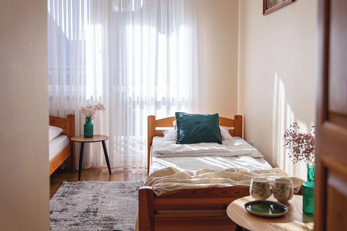 Double Room, Balcony | Iron/ironing board, free WiFi
