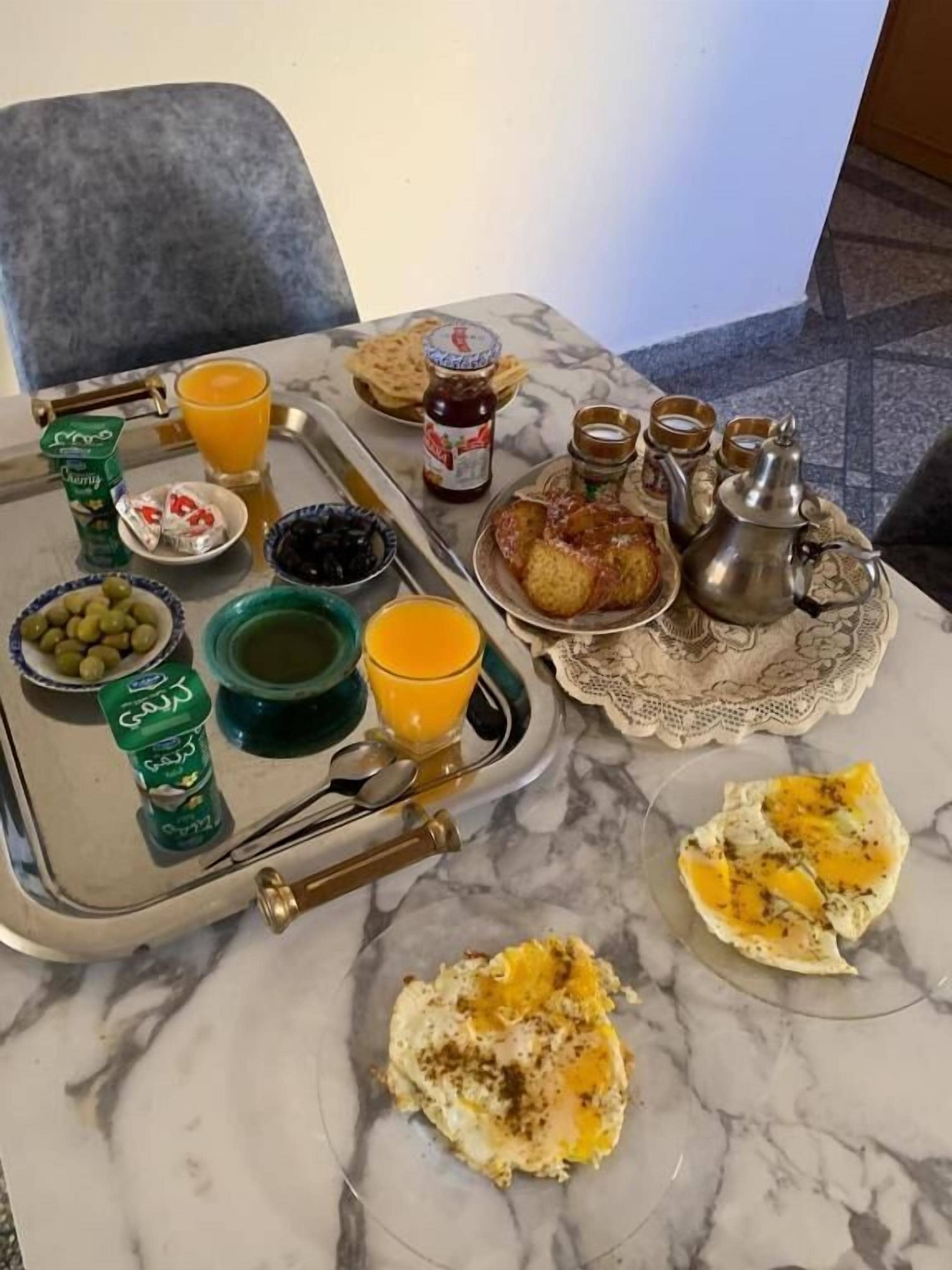 Free daily local cuisine breakfast 