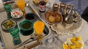 Free daily local cuisine breakfast