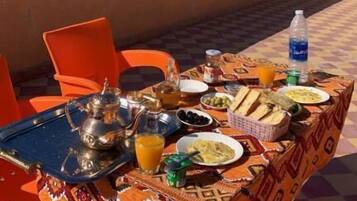 Tempat makan outdoor