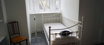 3-Bed Pet-Friendly Cottage & Garden