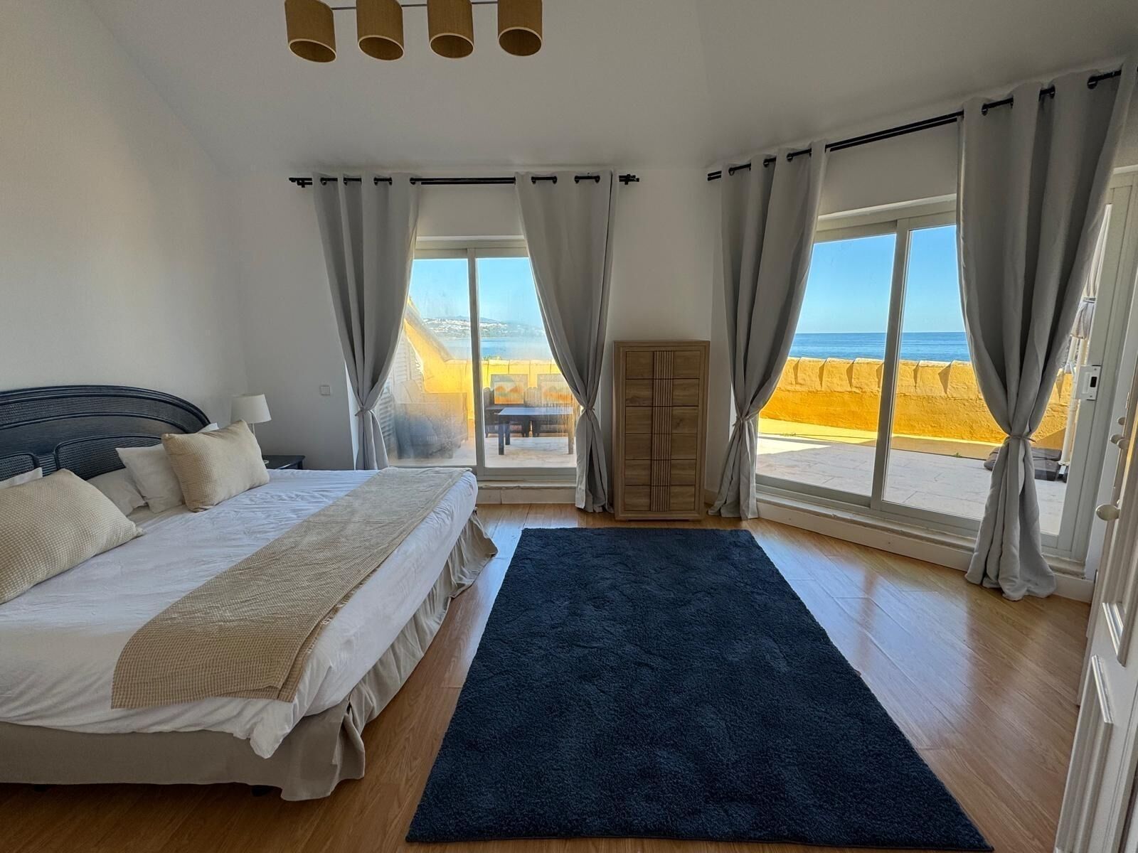 8 bedrooms, iron/ironing board, WiFi, bed sheets