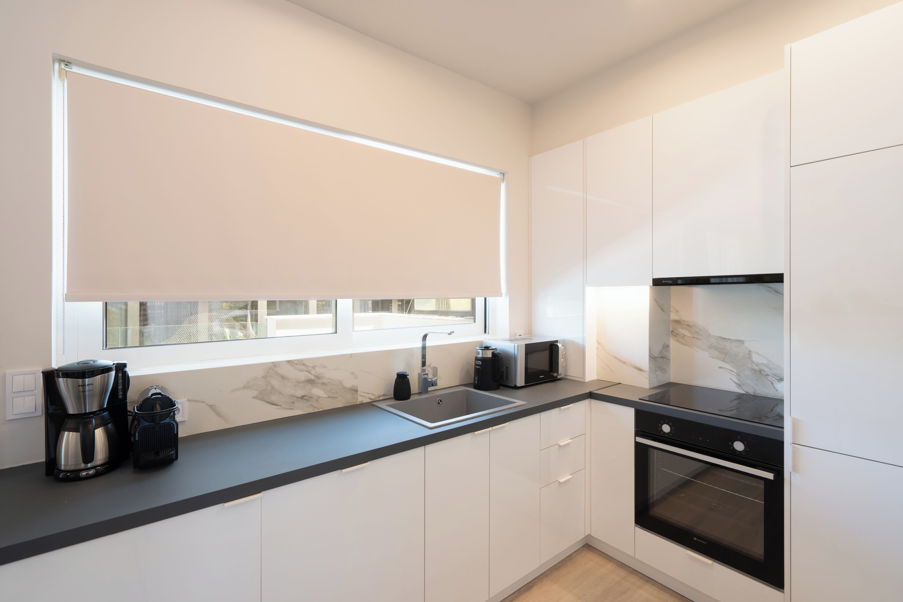 Superior Apartment | Private kitchen | Full-size fridge, microwave, oven, stovetop