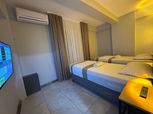 Silvercity Hotel&Suites