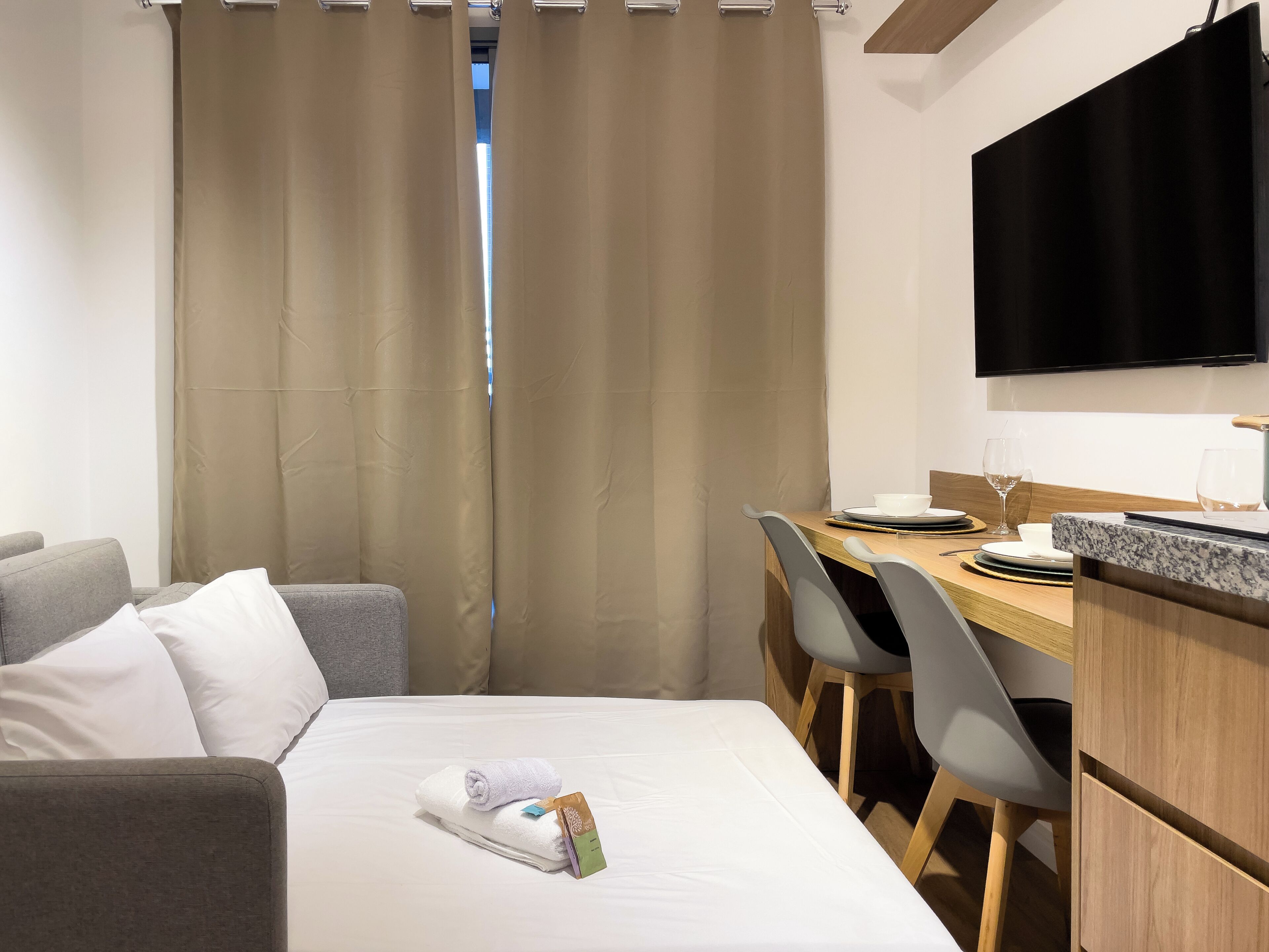 Apartment | Blackout drapes, iron/ironing board, WiFi (free)