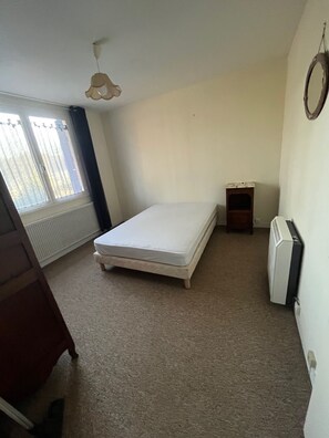 Room - A Country Getaway (La Chapelle-Saint-Martial)
