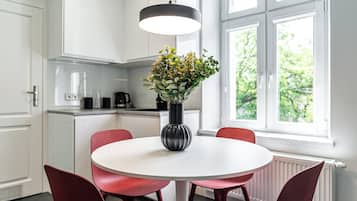 Apartamento | Servicio de comidas en la habitación