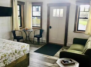 Room - The Lupine | Cross Stone Cabins • Walk to Rangeley Lake (Rangeley)
