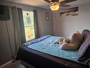 2 bedrooms, WiFi, bed sheets