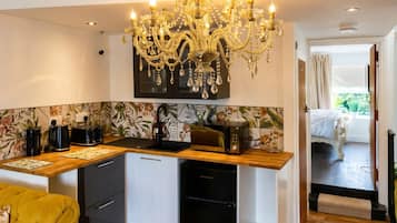 Fridge, microwave, toaster, cookware/dishes/utensils