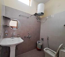 Free toiletries, soap, toilet paper