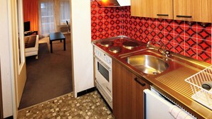 Fridge, cookware/dishes/utensils - Sarazena Appartement/Fewo 2-Bettwohnung H by Interhome (Saas-Fee)