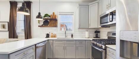 Coffee/tea maker, microwave, oven, stovetop