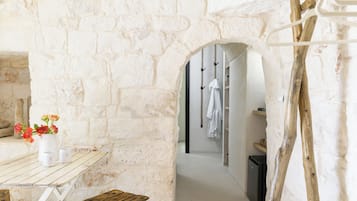 Luxury Suite, Private Pool | Interior