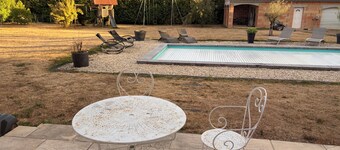Villa with a pool, not overlooked