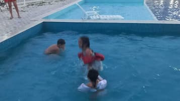 2 albercas techadas