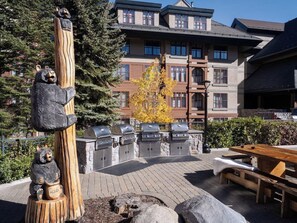 Outdoor dining - 2 Bedroom Villa Timber Lodge Resort S Lake Tahoe (South Lake Tahoe)