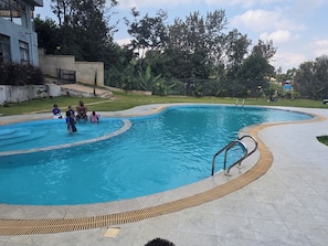 Outdoor pool - Enjoyable 2-bedroom apartment in lovely Kitusuru neighborhood (Kitusuru)