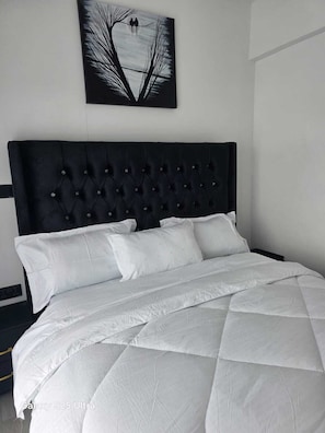 Iron/ironing board, free WiFi, bed sheets - Enjoyable 2-bedroom apartment in lovely Kitusuru neighborhood (Kitusuru)