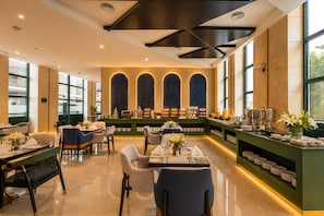 Dining - Naviti By Warwick Jeddah (Jeddah)
