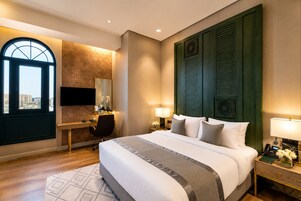 Quarto casal ou duplo luxo, para não fumantes, vista para a cidade