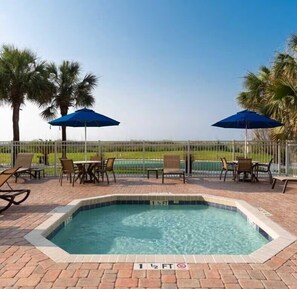 Pool - Beachfront Bliss: Spacious 2BR Condo Near Beach (Pompano Beach)