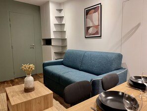 Living area - Celine 10 (Paris)
